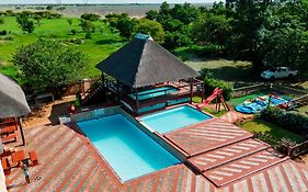 Falcon Lodge Pk
